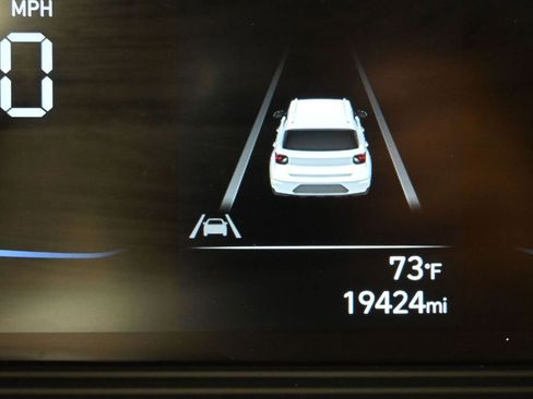 Certified 2024 Hyundai Venue SEL FWD image 16