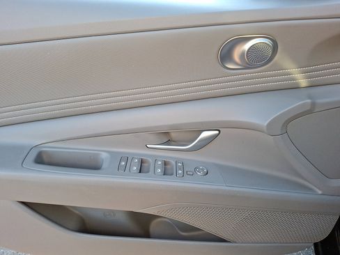 Certified 2023 Hyundai Elantra SEL w/ Convenience Package image 14