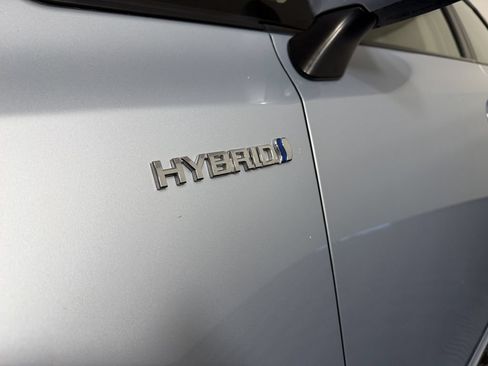 Used 2012 Toyota Prius V Five FWD image 13