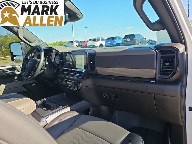 Used 2025 Chevrolet Silverado 2500 ZR2 w/ Technology Package AWD/4WD image 28