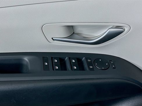 Used 2026 Hyundai Tucson SEL FWD image 17