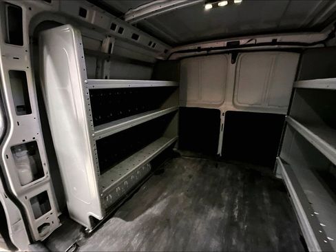 Used 2017 Chevrolet Express 2500 image 23