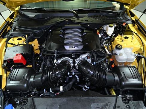 Used 2024 Ford Mustang GT Premium image 18