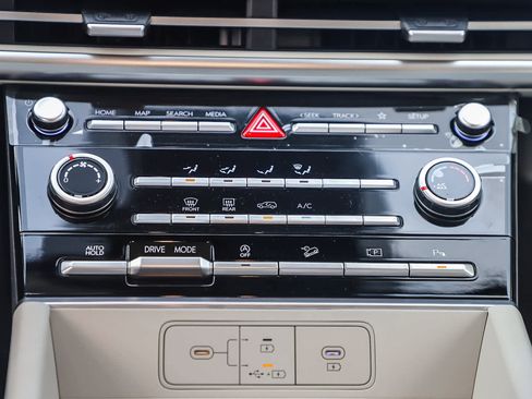 New 2026 Hyundai Santa Fe SE image 18