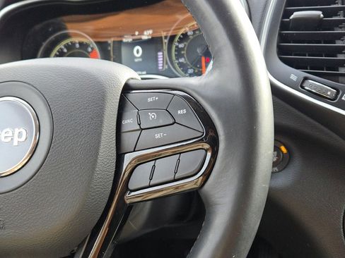 Used 2021 Jeep Cherokee Latitude Plus image 30