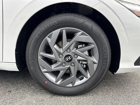 New 2026 Hyundai Elantra Blue image 12