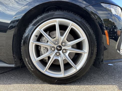 Used 2024 Ford Mustang GT Premium image 13