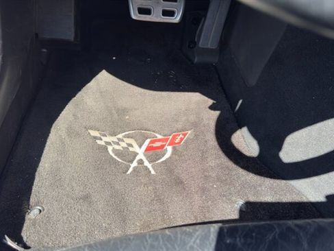 Used 2001 Chevrolet Corvette Convertible w/ Preferred Equipment Group2 RWD image 19