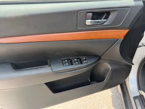 Used 2013 Subaru Outback 3.6R Limited AWD/4WD image 20