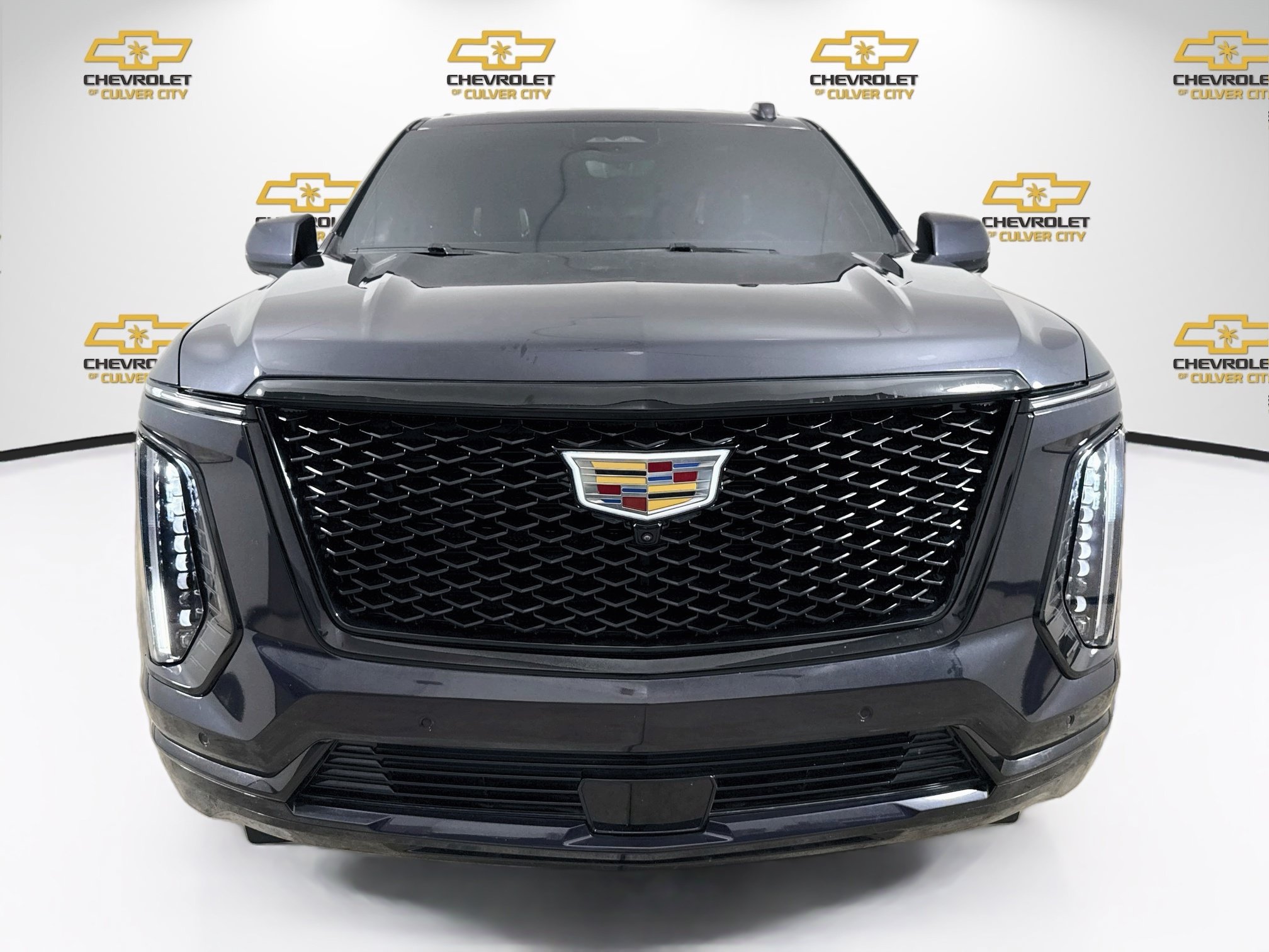 Used 2025 Cadillac Escalade ESV Sport w/ Touring Package AWD/4WD image 2