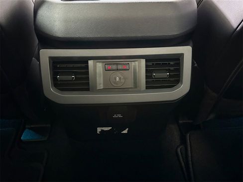 Used 2025 Ford F250 Lariat image 27