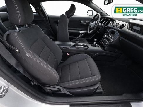 Used 2017 Ford Mustang Coupe RWD image 14