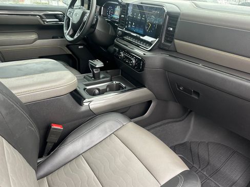 Certified 2023 Chevrolet Silverado 1500 ZR2 w/ Technology Package image 19