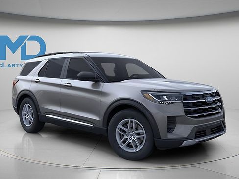 Used 2025 Ford Explorer Active image 12