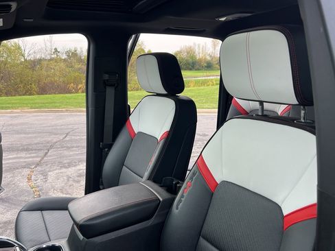 Used 2023 GMC Canyon AT4X image 18