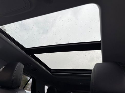 Used 2021 Ford Explorer Limited w/ Equipment Group 301A image 23