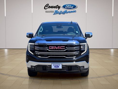 Used 2024 GMC Sierra 1500 SLT AWD/4WD image 6