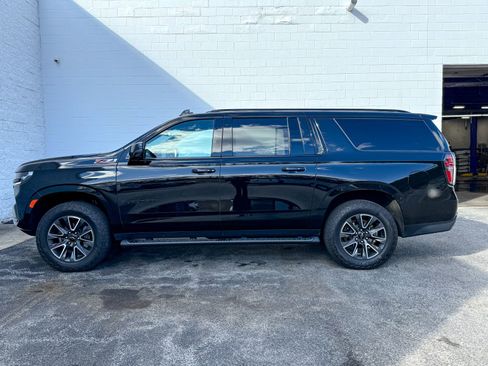 Certified 2024 Chevrolet Suburban Z71 w/ Off-Road Capability Package image 12