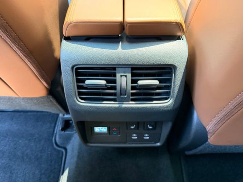 Used 2024 Nissan Rogue Platinum w/ Platinum Premium Package FWD image 16