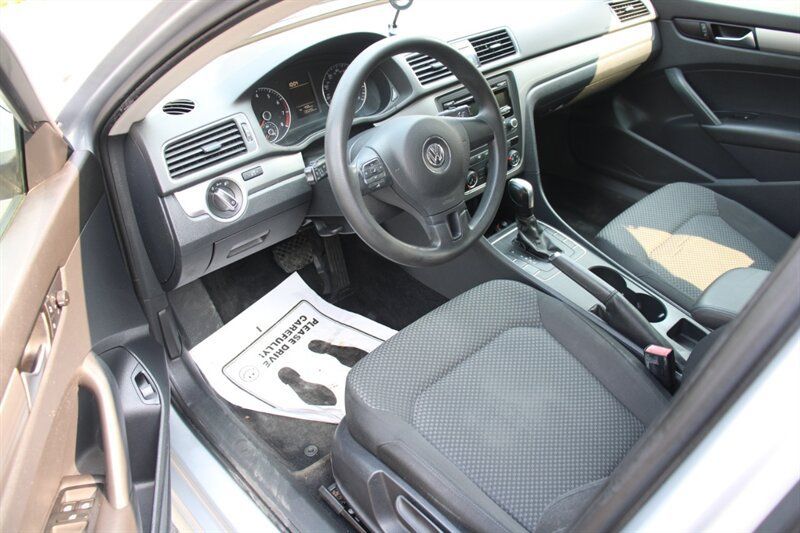Used 2014 Volkswagen Passat 2.5 S FWD image 5