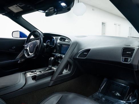Used 2017 Chevrolet Corvette Stingray Coupe image 19