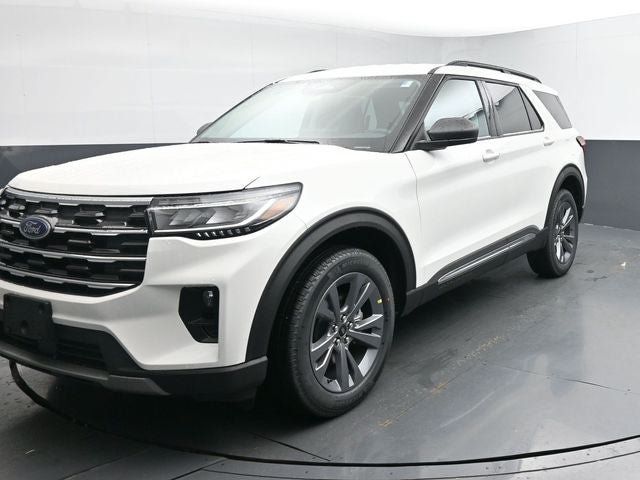 Used 2025 Ford Explorer Active w/ Active Comfort Package AWD/4WD image 4
