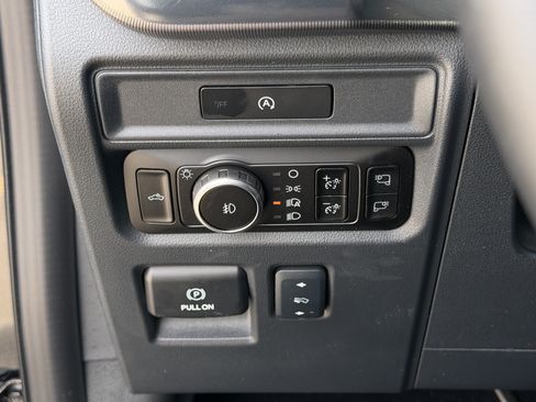 Used 2025 Ford F150 Lariat w/ Equipment Group 502A High AWD/4WD image 24