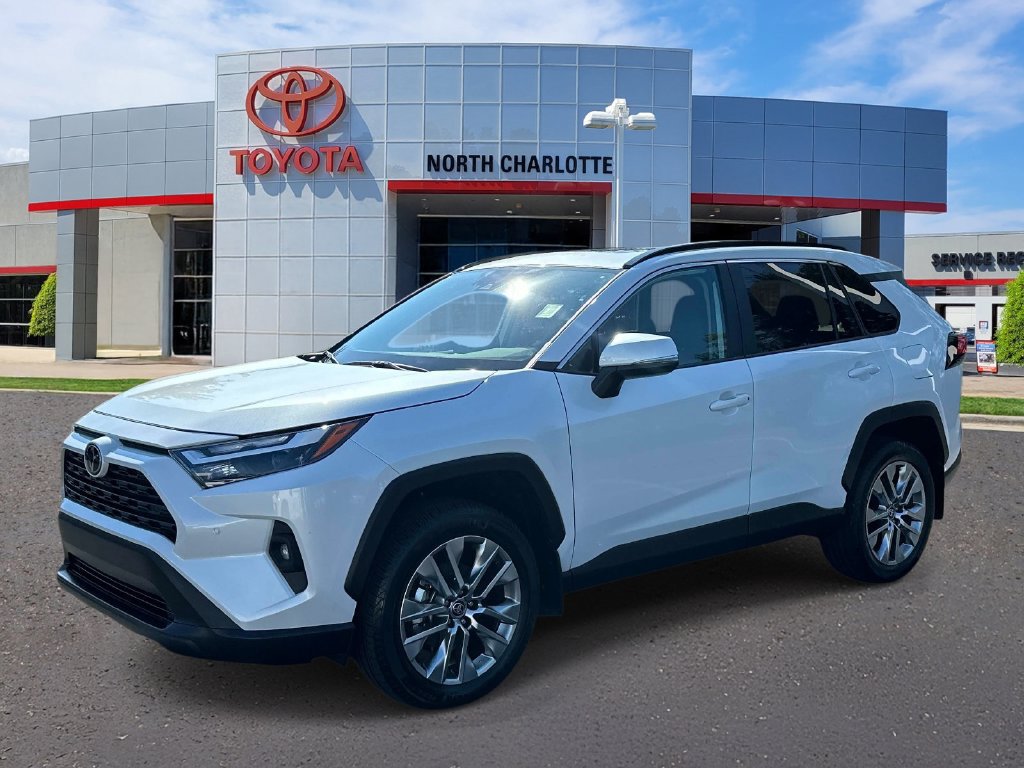 Used 2025 Toyota RAV4 XLE Premium w/ Weather Package FWD image 5
