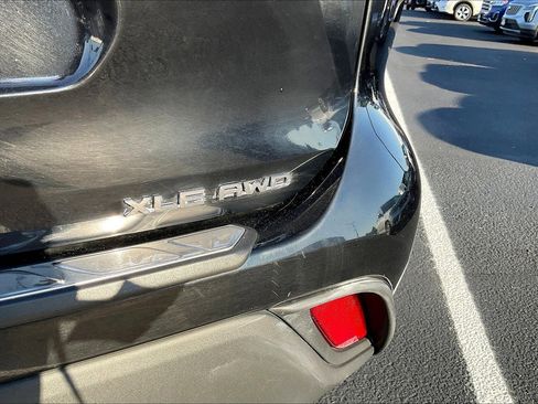 Used 2020 Toyota Highlander XLE image 8