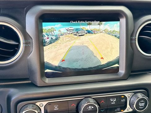 Used 2021 Jeep Wrangler Unlimited Rubicon 4xe image 15