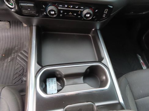 Used 2024 Chevrolet Silverado 2500 LT AWD/4WD image 34