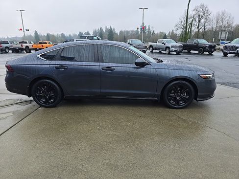 Used 2023 Honda Accord LX image 7