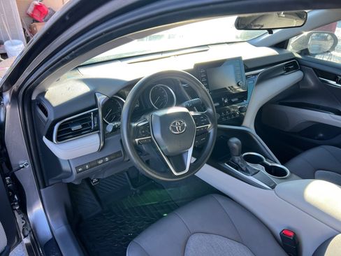 Used 2021 Toyota Camry LE image 18