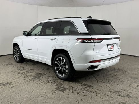 Used 2023 Jeep Grand Cherokee Overland image 5