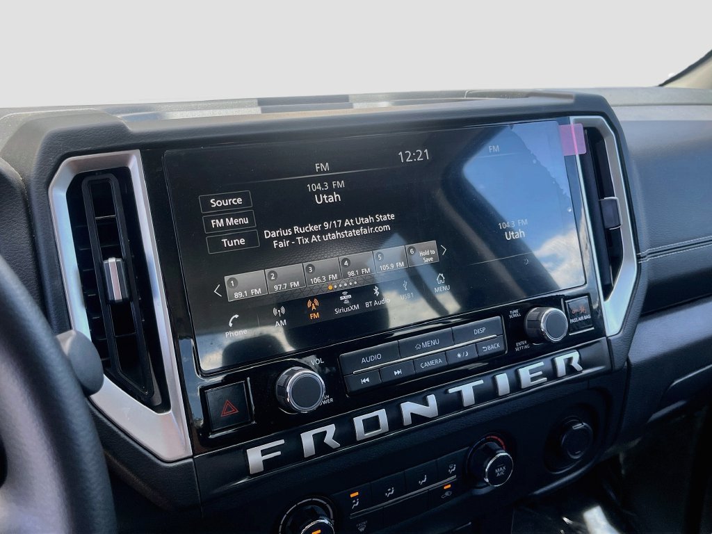 Used 2025 Nissan Frontier SV AWD/4WD image 15