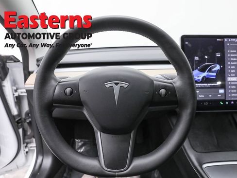 Used 2021 Tesla Model 3 Standard Range Plus image 10