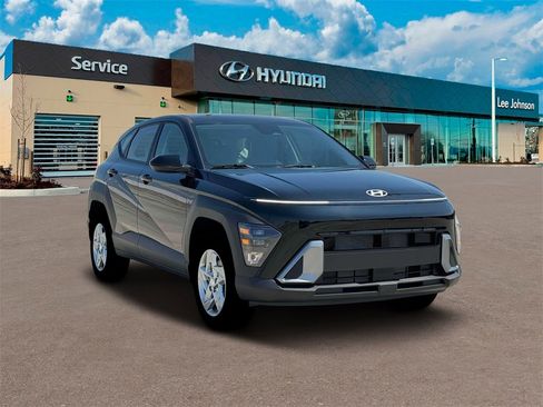 New 2026 Hyundai Kona SE image 11