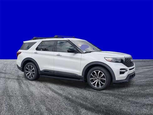 Certified 2022 Ford Explorer ST-Line w/ Class IV Trailer Tow Package RWD image 2