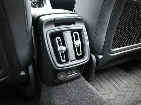 Used 2024 Polestar Polestar 2 image 24