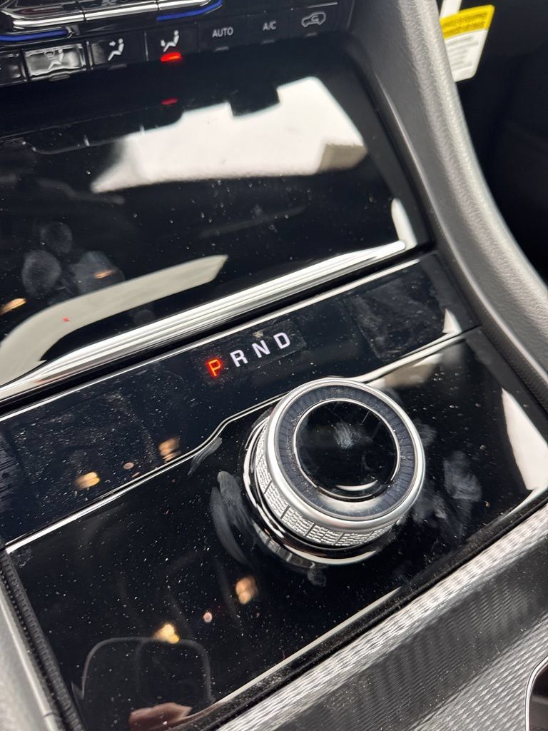 New 2026 Jeep Grand Cherokee Laredo X AWD/4WD image 13