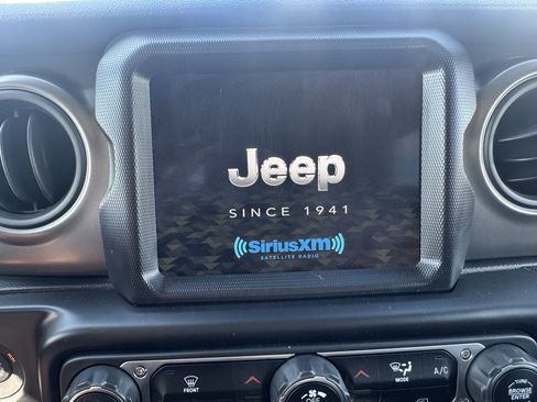 Used 2021 Jeep Wrangler Sport AWD/4WD image 25