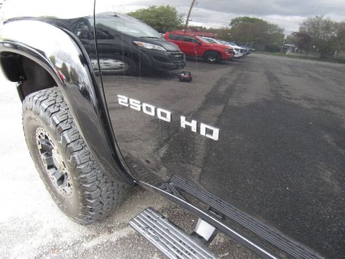 Used 2021 Chevrolet Silverado 2500 Custom w/ Custom Value Package AWD/4WD image 35
