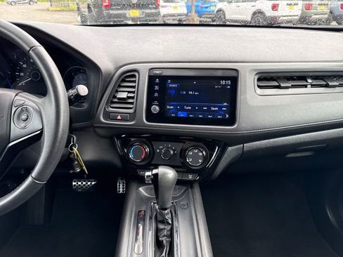 Used 2022 Honda HR-V Sport image 16