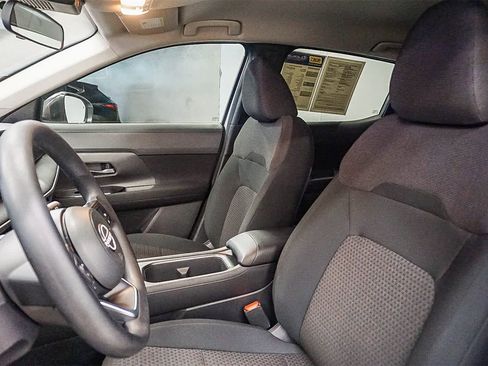 Used 2025 Nissan Kicks S image 18