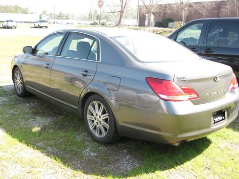 Used 2007 Toyota Avalon Limited image 3