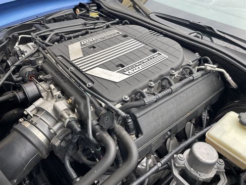 Used 2016 Chevrolet Corvette Z06 w/ 3LZ Preferred Equipment Group RWD image 6