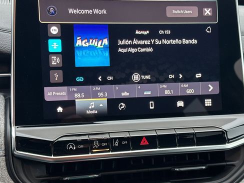 Used 2024 Jeep Compass Latitude image 25