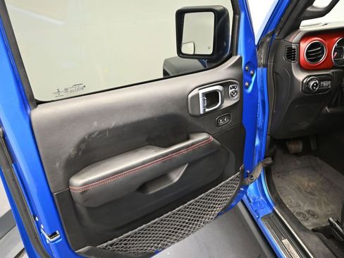 Used 2022 Jeep Gladiator Rubicon w/ LED Lighting Group AWD/4WD image 13