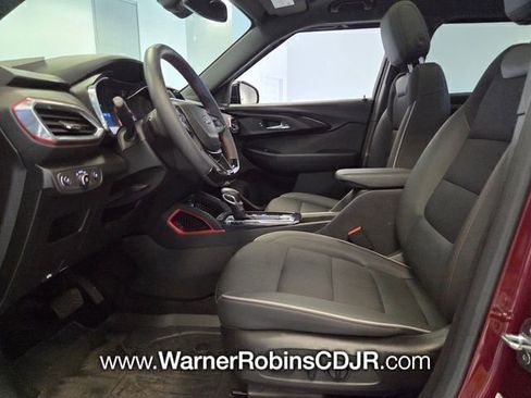 Used 2023 Chevrolet TrailBlazer RS w/ Sun and Liftgate Package image 11