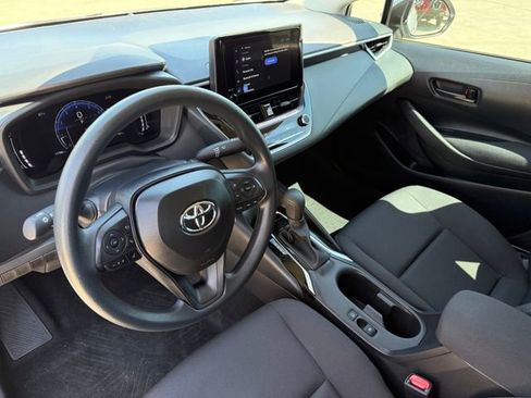 Used 2026 Toyota Corolla LE FWD image 10